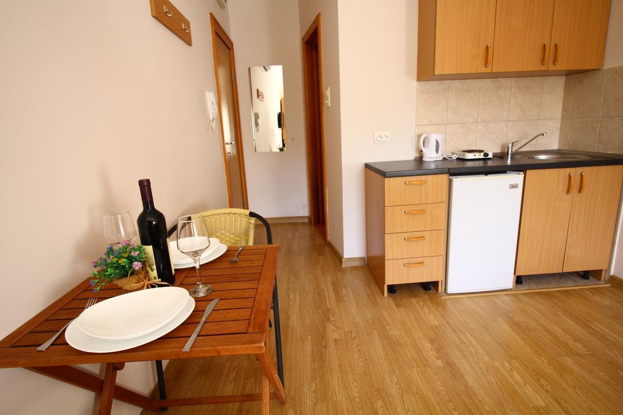 Apartments Astoria Hn Херцег-Новий Екстер'єр фото