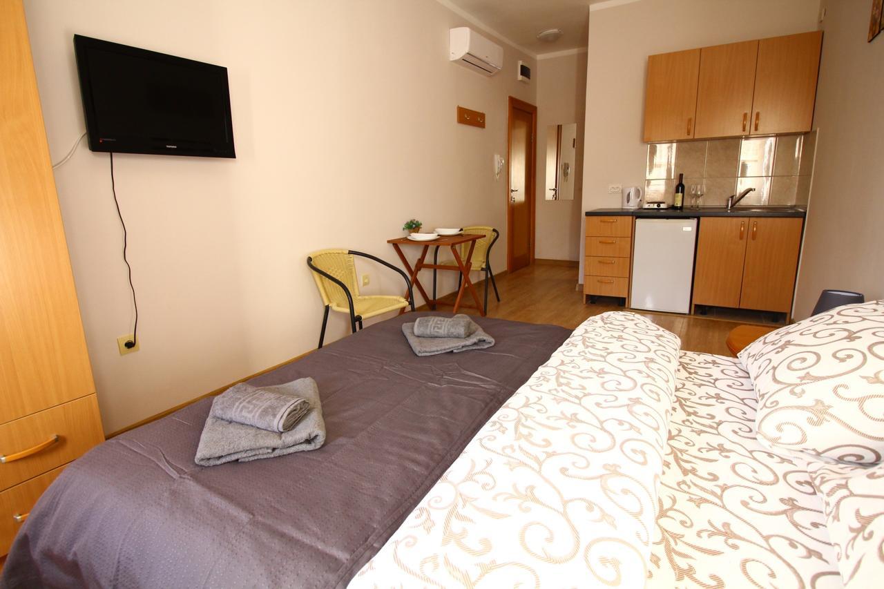Apartments Astoria Hn Херцег-Новий Екстер'єр фото